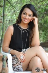 Ester Noronha at Jalsa Rayudu Movie Opening